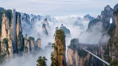 Zhangjiajie & Fenghuang Ancient Town Wonder Tour